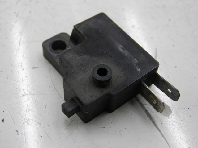 photo de RIGHT STOP LIGHT SWITCH HONDA FES FORESIGHT 250 (1997 - 2002) - Component detail