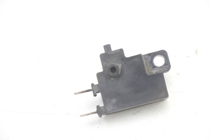 photo de RIGHT BRAKE LIGHT SWITCH HONDA FES S-WING SWING ABS 125 (2007 - 2015)
