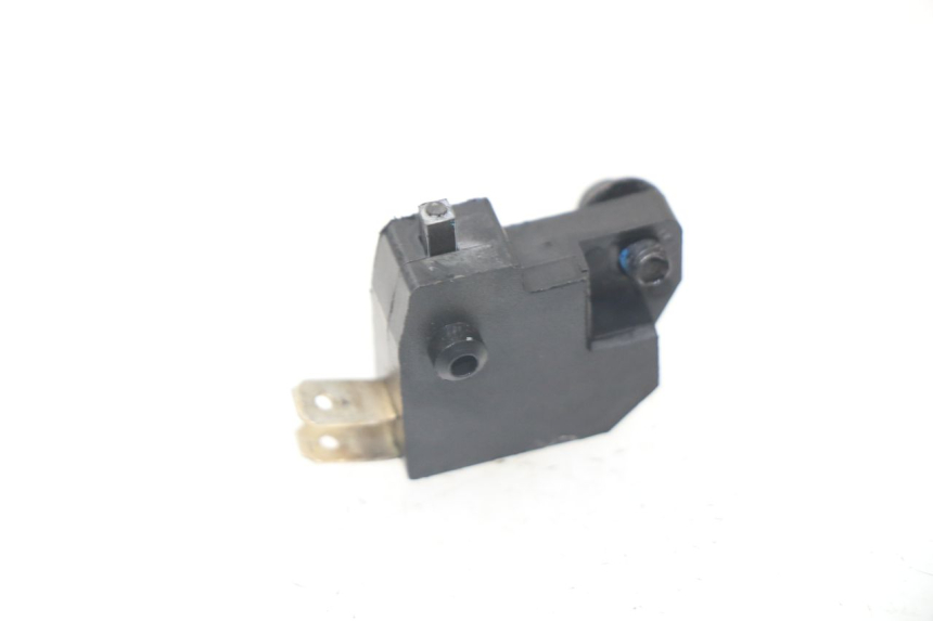 photo de RIGHT STOP LIGHT SWITCH PEUGEOT KISBEE 2T 50 (2010 - 2017)