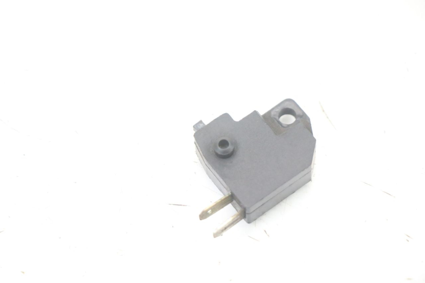 photo de RIGHT STOP LIGHT SWITCH PEUGEOT KISBEE 2T 50 (2010 - 2017)