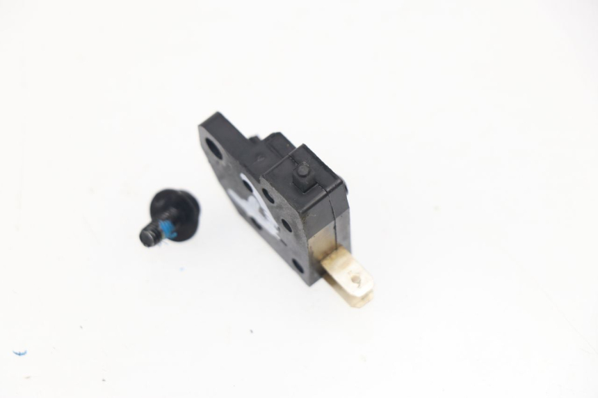 photo de RIGHT STOP LIGHT SWITCH PEUGEOT KISBEE 2T 50 (2010 - 2017)