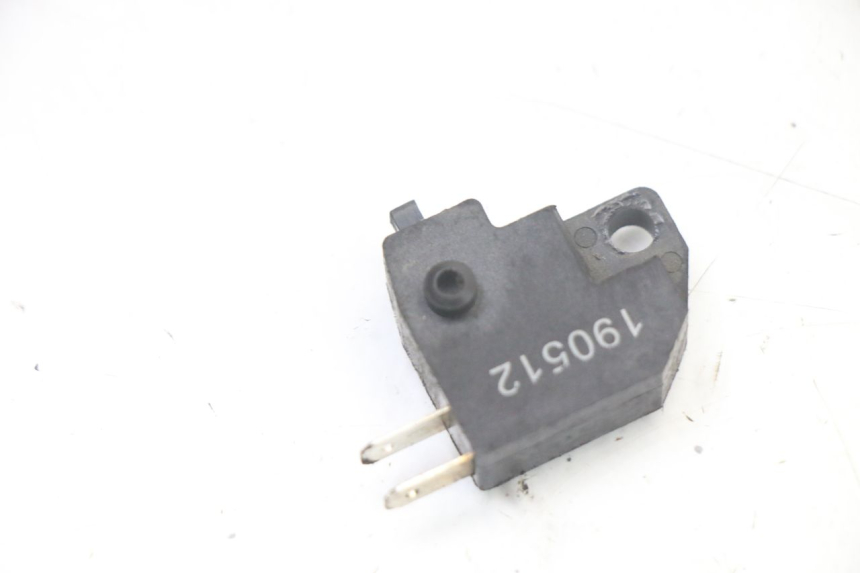 photo de RIGHT STOP LIGHT SWITCH PEUGEOT KISBEE 4T 50 (2018 - 2022)