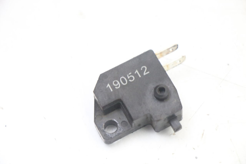 photo de RIGHT STOP LIGHT SWITCH PEUGEOT KISBEE 4T 50 (2018 - 2022)