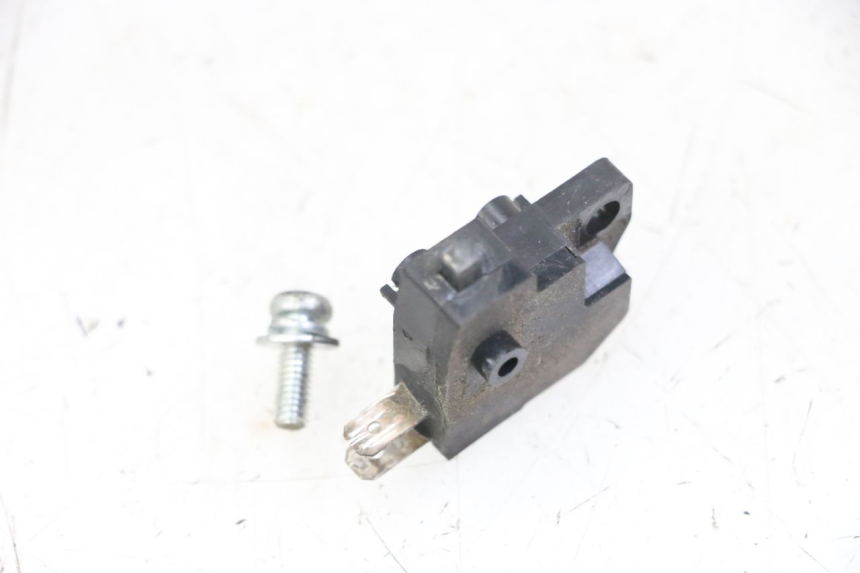 photo de RIGHT STOP LIGHT SWITCH PEUGEOT SATELIS 125 (2013 - 2018)