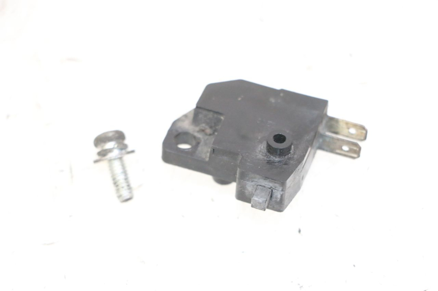 photo de RIGHT BRAKE LIGHT SWITCH SUZUKI BURGMAN 125 (2007 - 2014)