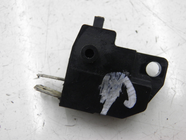 photo de RIGHT STOP LIGHT SWITCH SUZUKI SV S ABS 650 (2003 - 2009)