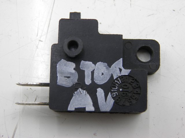 photo de RIGHT STOP LIGHT SWITCH SYM MIO 50 (2005 - 2010) - Main view