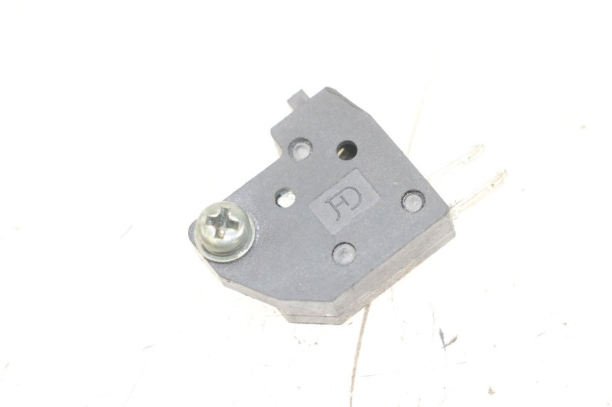 photo de RIGHT BRAKE LIGHT SWITCH SYM ORBIT III 3 4T 50 (2018 - 2021)