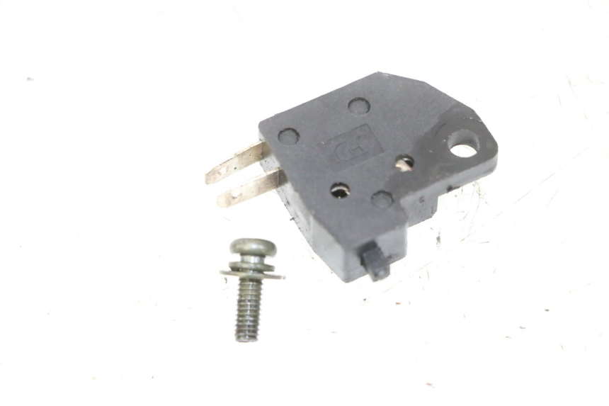 photo de RIGHT STOP LIGHT SWITCH PEUGEOT TWEET 4T 50 (2018 - 2020)