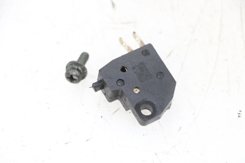 photo de RIGHT STOP LIGHT SWITCH PEUGEOT TWEET PRO EFI 4T 50 (2021 - 2022)