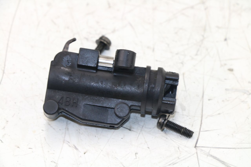photo de RIGHT STOP LIGHT SWITCH YAMAHA XJS DIVERSION 600 (1997 - 1999)
