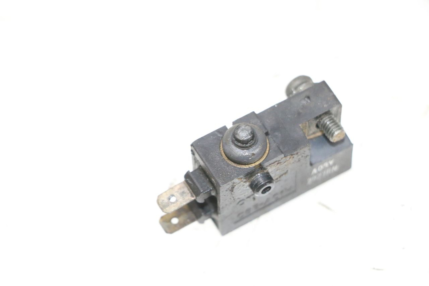 photo de RIGHT STOP LIGHT SWITCH YAMAHA YFM R RAPTOR 250 (2008 - 2014) - Alternative perspective
