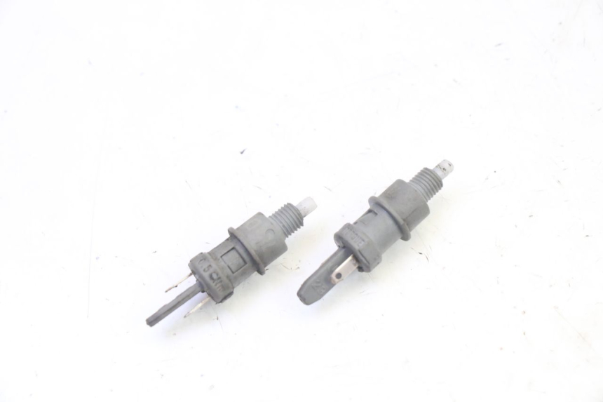 photo de STOP LIGHT SWITCH PEUGEOT ELYSTAR 50 (2002 - 2014)