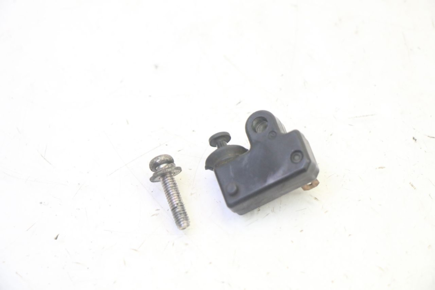 photo de LEFT BRAKE LIGHT SWITCH YAMAHA X-MAX XMAX 250 (2006 - 2009)