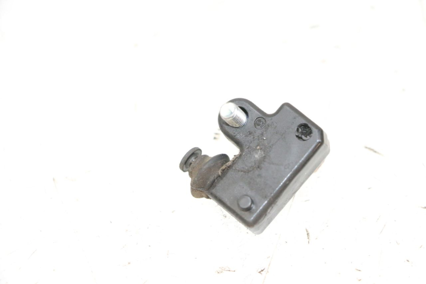 photo de LEFT BRAKE LIGHT SWITCH YAMAHA XMAX X-MAX 125 (2006 - 2009) - Zoom on usage condition