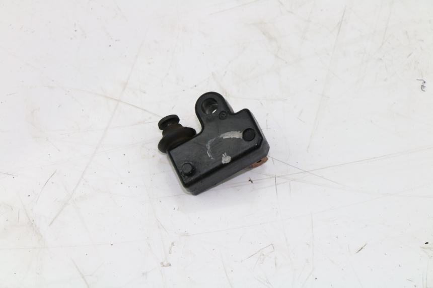 photo de LEFT BRAKE LIGHT SWITCH YAMAHA X-MAX XMAX 250 (2006 - 2009)