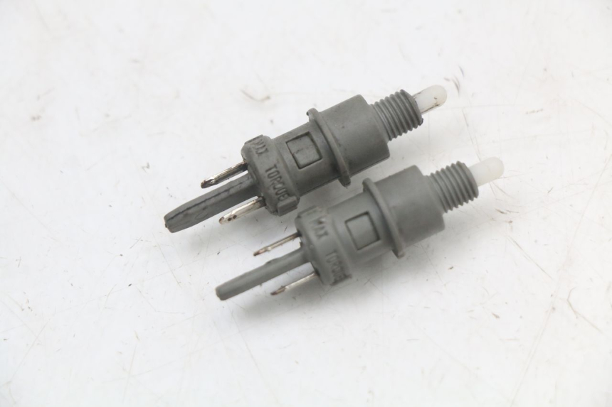 photo de Stop light switch PEUGEOT GEOPOLIS RS 125 (2007 - 2009)