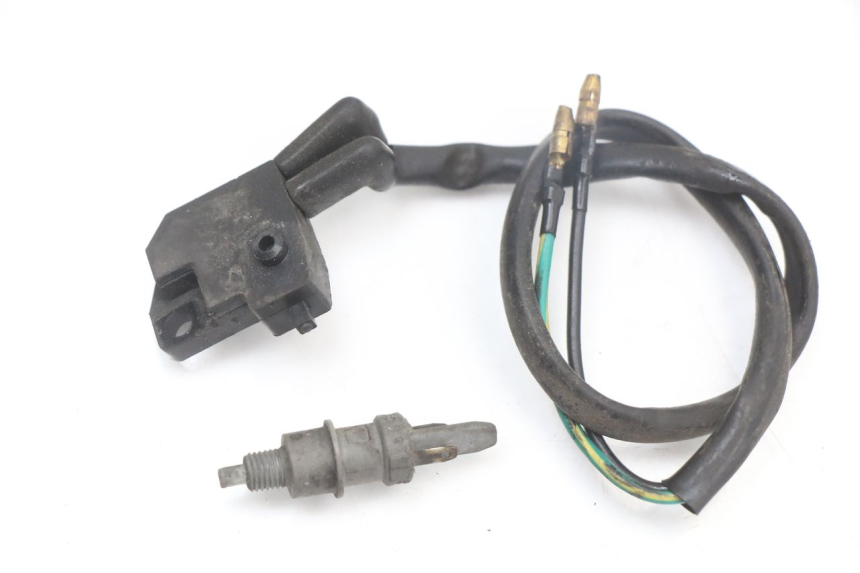 photo de STOP LIGHT SWITCH PEUGEOT KISBEE 4T 50 (2018 - 2022)