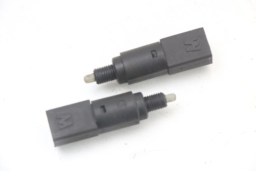 photo de STOP LIGHT SWITCH PIAGGIO LIBERTY 4T 50 (2004 - 2008)
