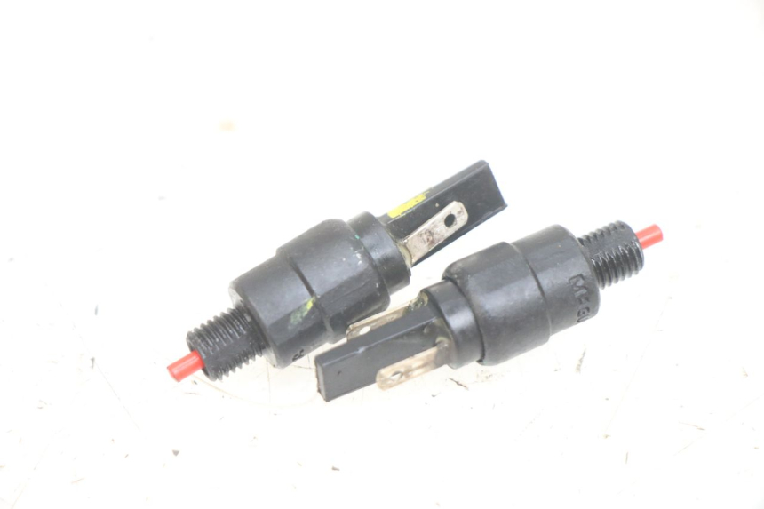 photo de STOP LIGHT SWITCH PIAGGIO MEDLEY 125 (2016 - 2023)