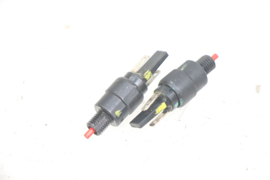 photo de STOP LIGHT SWITCH PIAGGIO MEDLEY 125 (2016 - 2023)