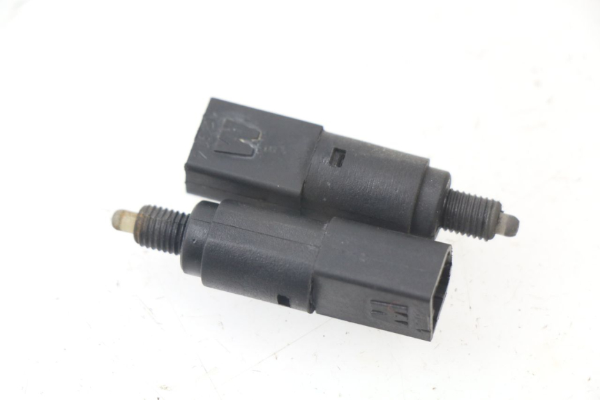 photo de STOP LIGHT SWITCH PIAGGIO MP3 125 (2006 - 2014)