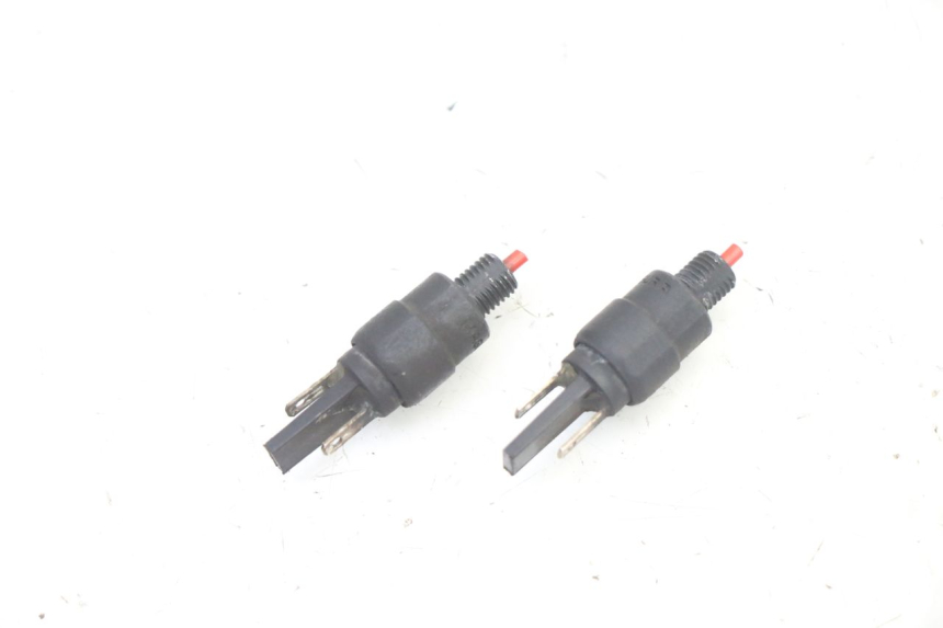 photo de STOP LIGHT SWITCH PIAGGIO NRG POWER PUREJET 50 (2018 - 2021)
