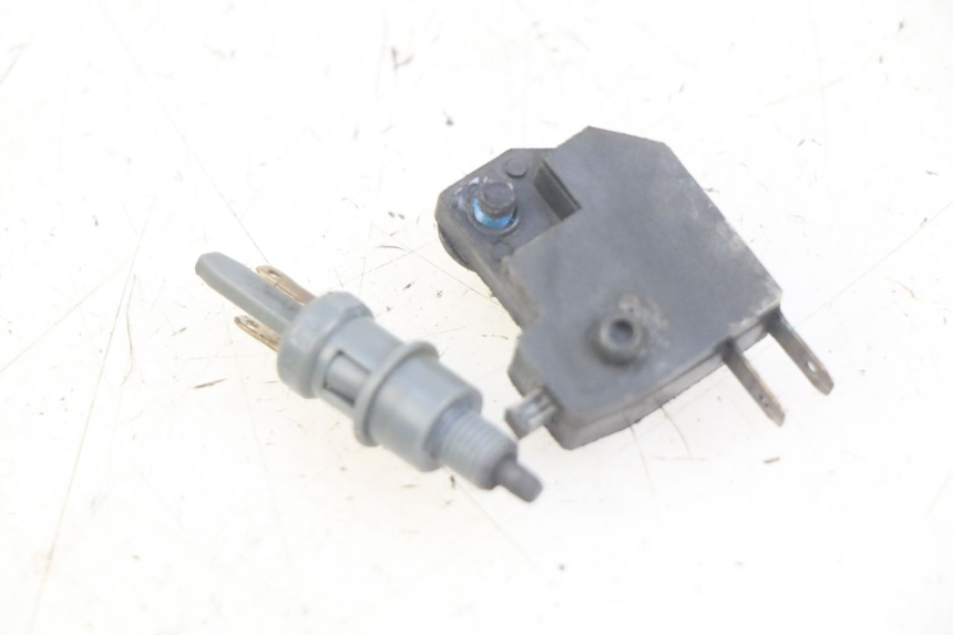 photo de STOP LIGHT SWITCH PEUGEOT KISBEE 2T 50 (2010 - 2017)