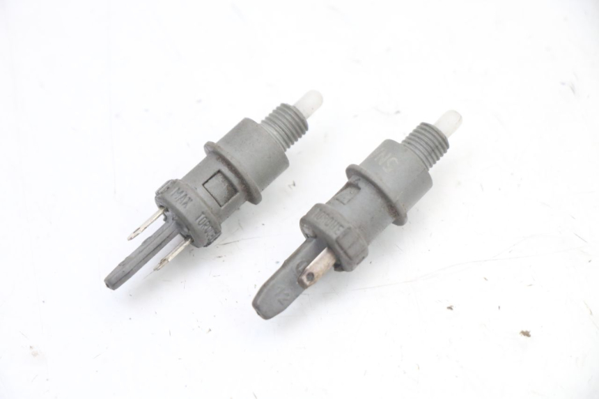 photo de STOP LIGHT SWITCH PEUGEOT LUDIX ONE 50 (2005 - 2008)