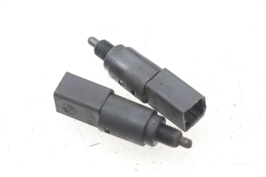 photo de STOP LIGHT SWITCH PIAGGIO FLY 2T 50 (2004 - 2017)