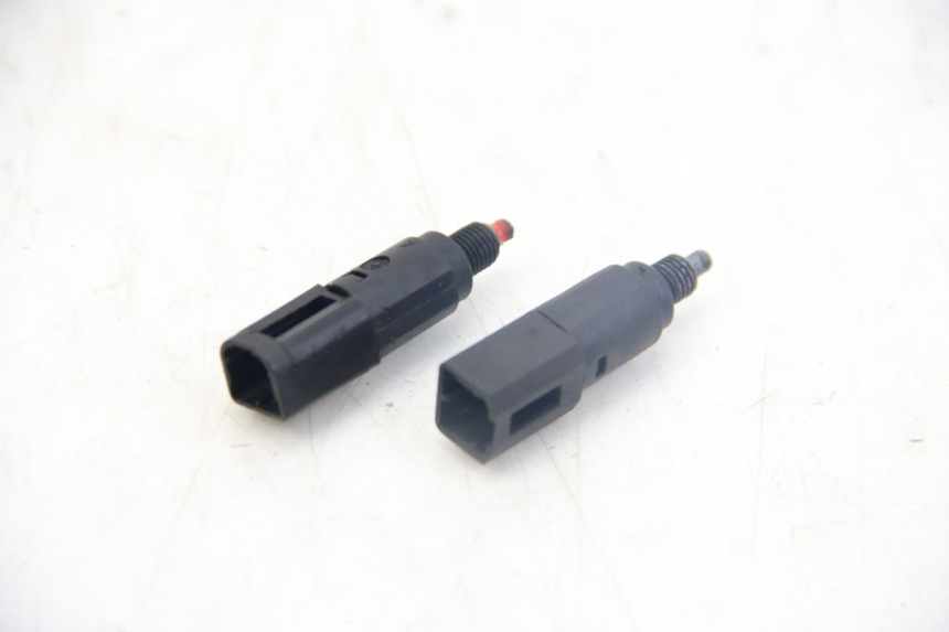 photo de STOP LIGHT SWITCH PIAGGIO MP3 125 (2006 - 2014)