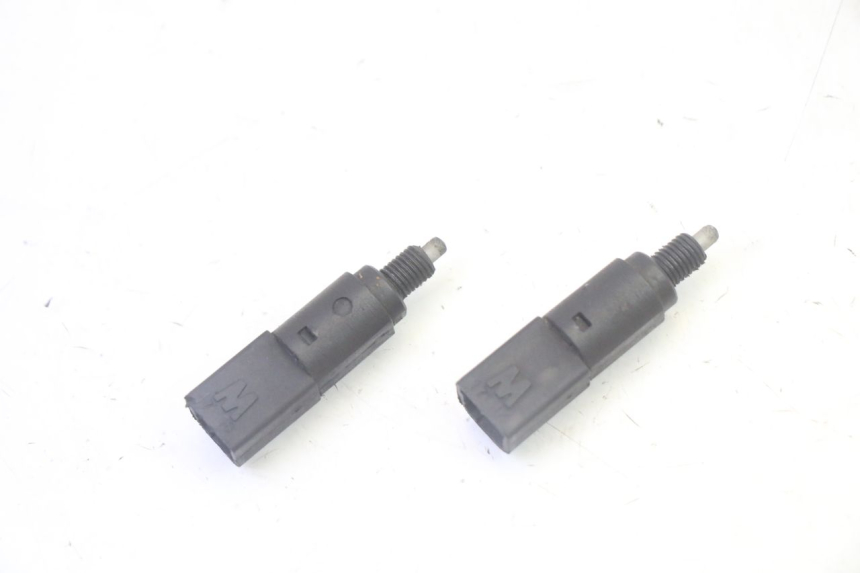 photo de STOP LIGHT SWITCH GILERA RUNNER SP 50 (2009 - 2017)