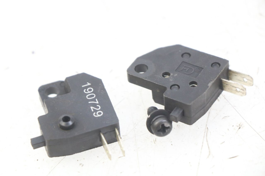 photo de STOP LIGHT SWITCH LVNENG S5 1 (2019 - 2023)