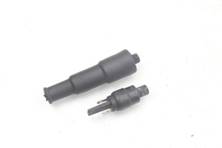 photo de STOP LIGHT SWITCH PIAGGIO XEVO - X EVO 125 (2007 - 2016) - Component detail