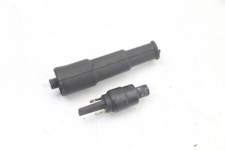 photo de STOP LIGHT SWITCH PIAGGIO XEVO - X EVO 125 (2007 - 2016) - Zoom on usage condition