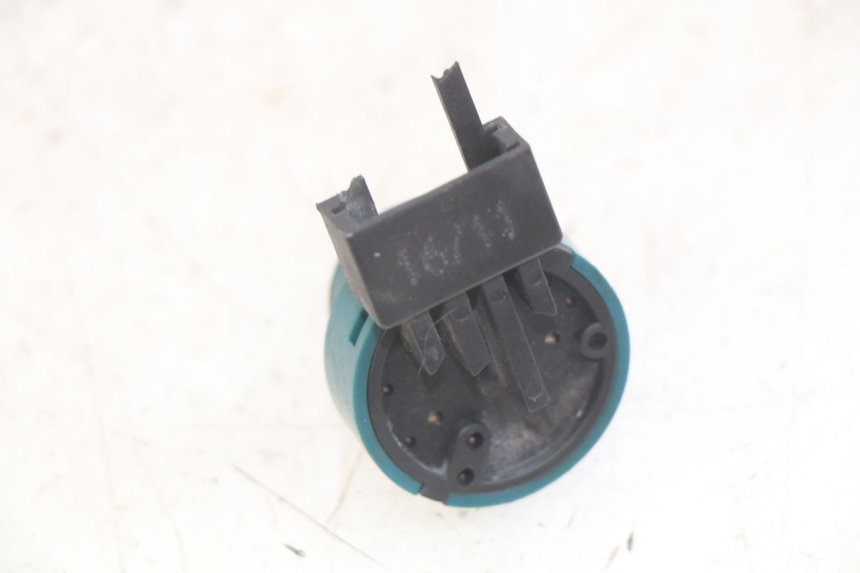 photo de IGNITION SWITCH PIAGGIO FLY 2T 50 (2004 - 2017)