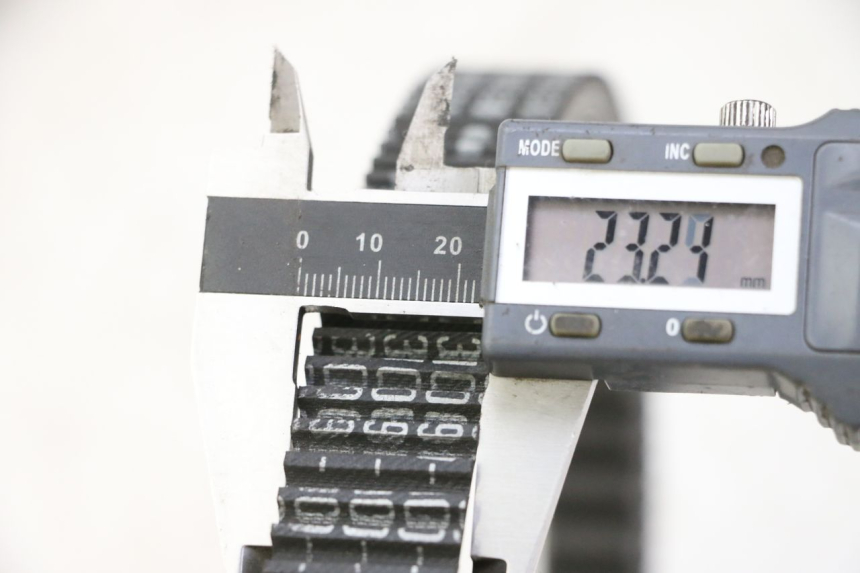 photo de DRIVE BELT QUADRO 4 4D 350 (2015 - 2018)