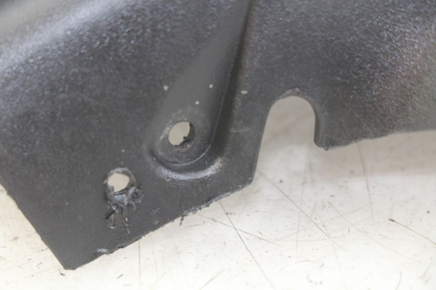 photo de REAR HANDLEBAR COVER MBK BOOSTER NEXT GENERATION 50 (1995 - 1998) - Fixing points details