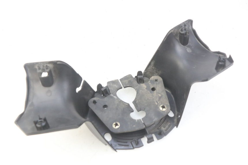 photo de REAR HANDLEBAR COVER PEUGEOT CITYSTAR 125 (2011 - 2017)
