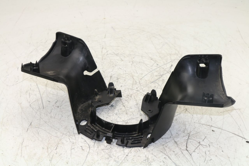 photo de REAR HANDLEBAR COVER PEUGEOT CITYSTAR 50 (2013 - 2017)