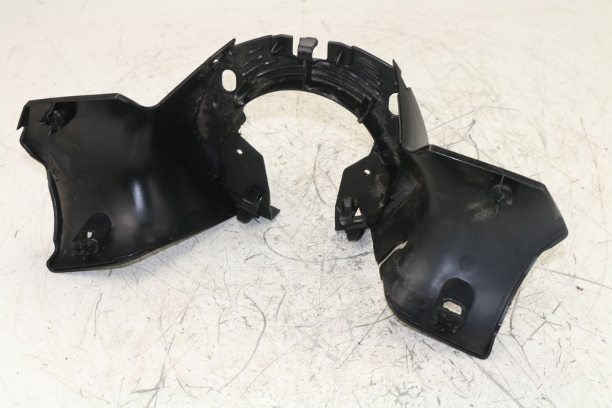 photo de REAR HANDLEBAR COVER PEUGEOT CITYSTAR 50 (2013 - 2017)