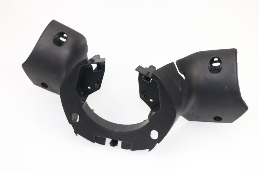 photo de REAR HANDLEBAR COVER PEUGEOT CITYSTAR 50 (2013 - 2017)