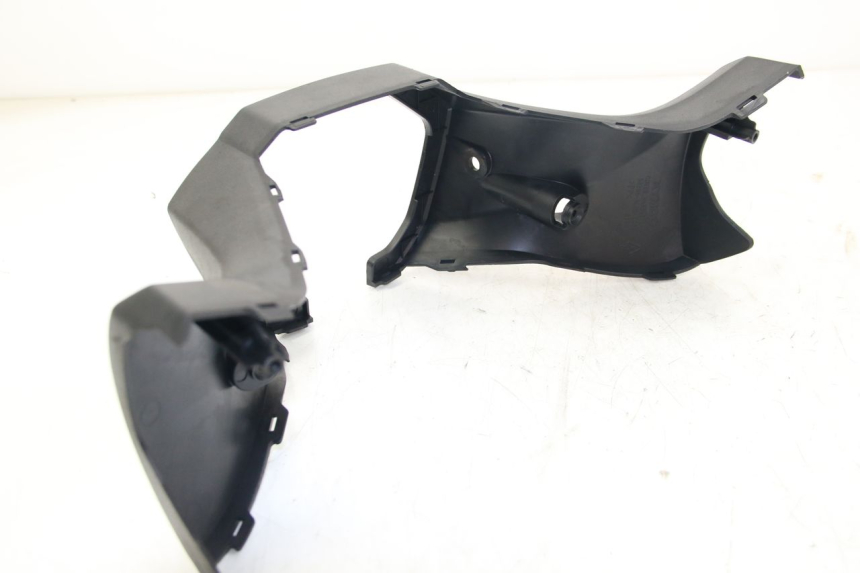 photo de REAR HANDLEBAR COVER KYMCO DOWNTOWN ABS 125 (2015 - 2017)