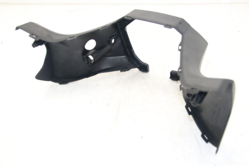 photo de REAR HANDLEBAR COVER KYMCO DOWNTOWN ABS 125 (2015 - 2017)