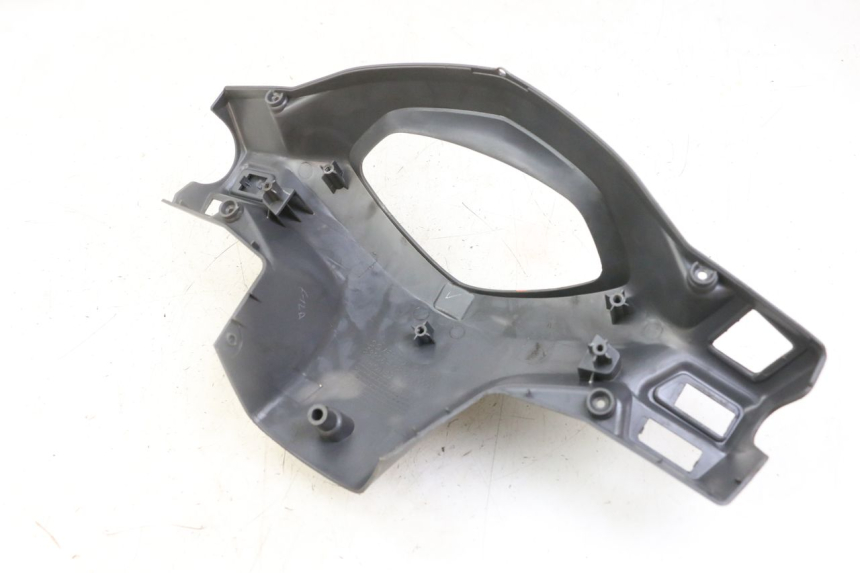 photo de REAR HANDLEBAR COVER HONDA SCV LEAD 100 (2003 - 2007)
