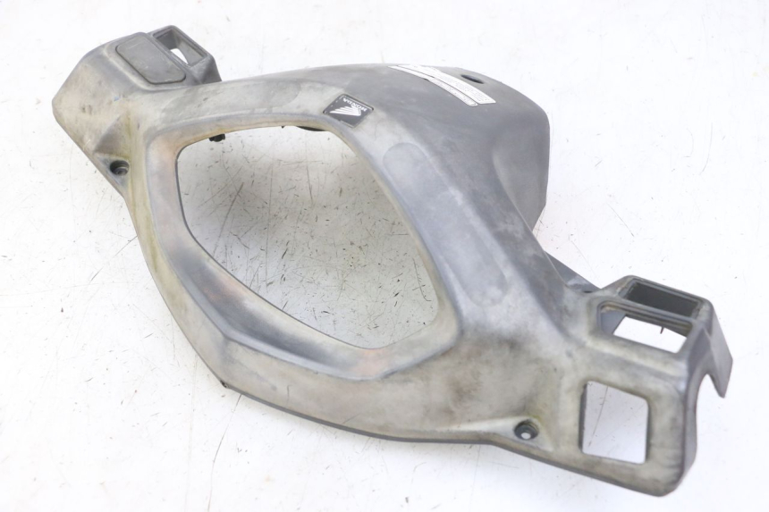 photo de REAR HANDLEBAR COVER HONDA SCV LEAD 100 (2003 - 2007)