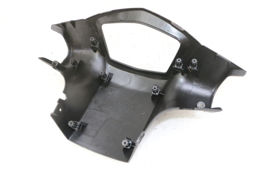photo de HANDLE BAR REAR PANEL PEUGEOT KISBEE 2T 50 (2018 - 2022)