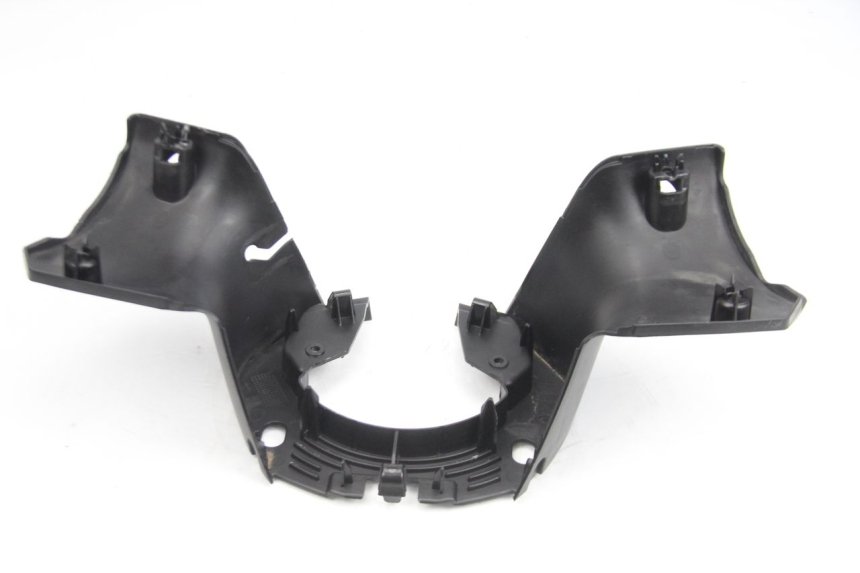 photo de REAR HANDLEBAR COVER PEUGEOT CITYSTAR 50 (2013 - 2017)