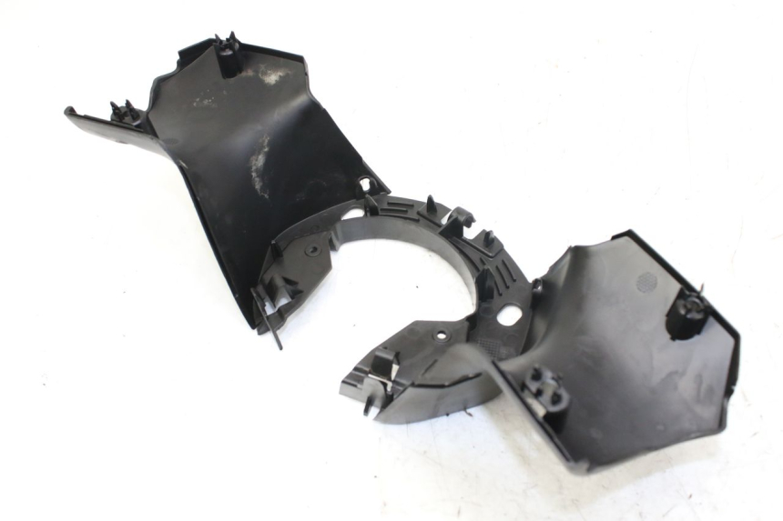 photo de REAR HANDLEBAR COVER PEUGEOT CITYSTAR 50 (2013 - 2017)