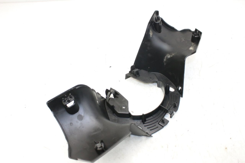 photo de REAR HANDLEBAR COVER PEUGEOT CITYSTAR 50 (2013 - 2017)